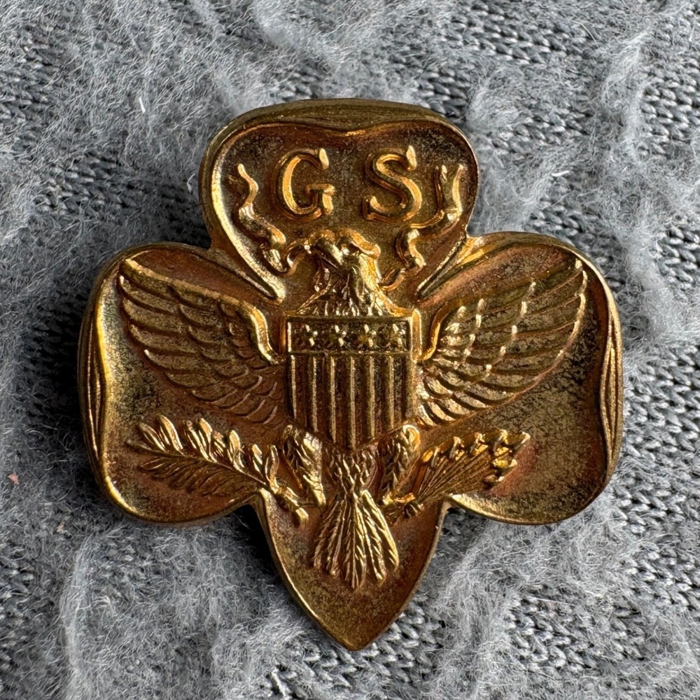 Vintage Girl Scouts GS USA Trefoil Eagle Membership Pin Gold Tone Emblem